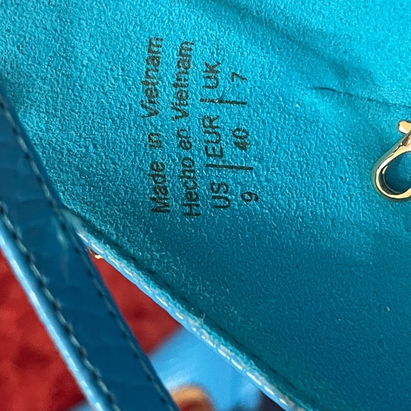 Aldo high heel blue sandal w gold chain ankle strap- faux snakeskin Size 40 - Picture 4 of 4